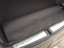 Textilné koberce do kufra auta s nášľapom Hyundai Tuscon 2015 - Colorfit (1862-kufr)